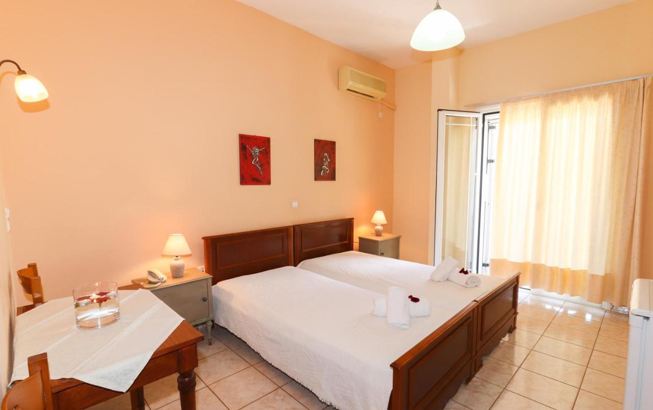Angela Hotel Лутра Едипсу Екстериор снимка