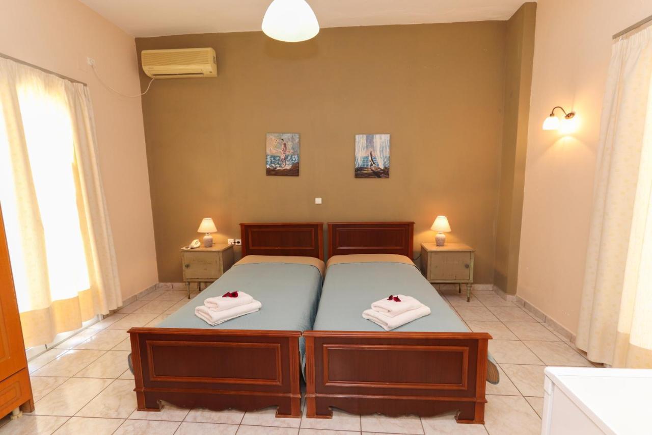 Angela Hotel Лутра Едипсу Екстериор снимка