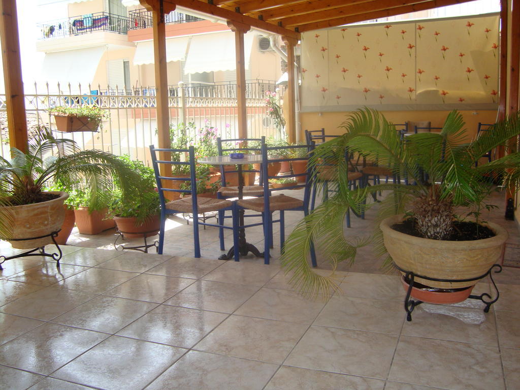 Angela Hotel Лутра Едипсу Екстериор снимка